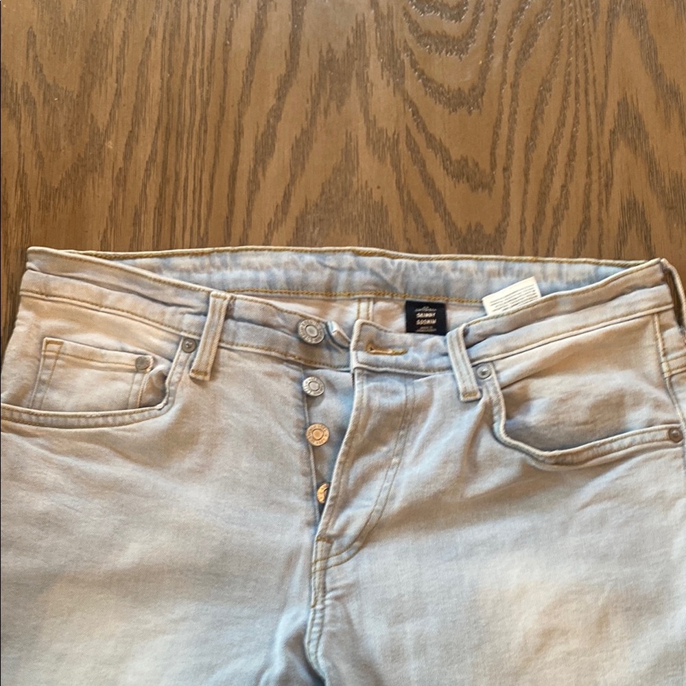 Men's Light Blue Jeans